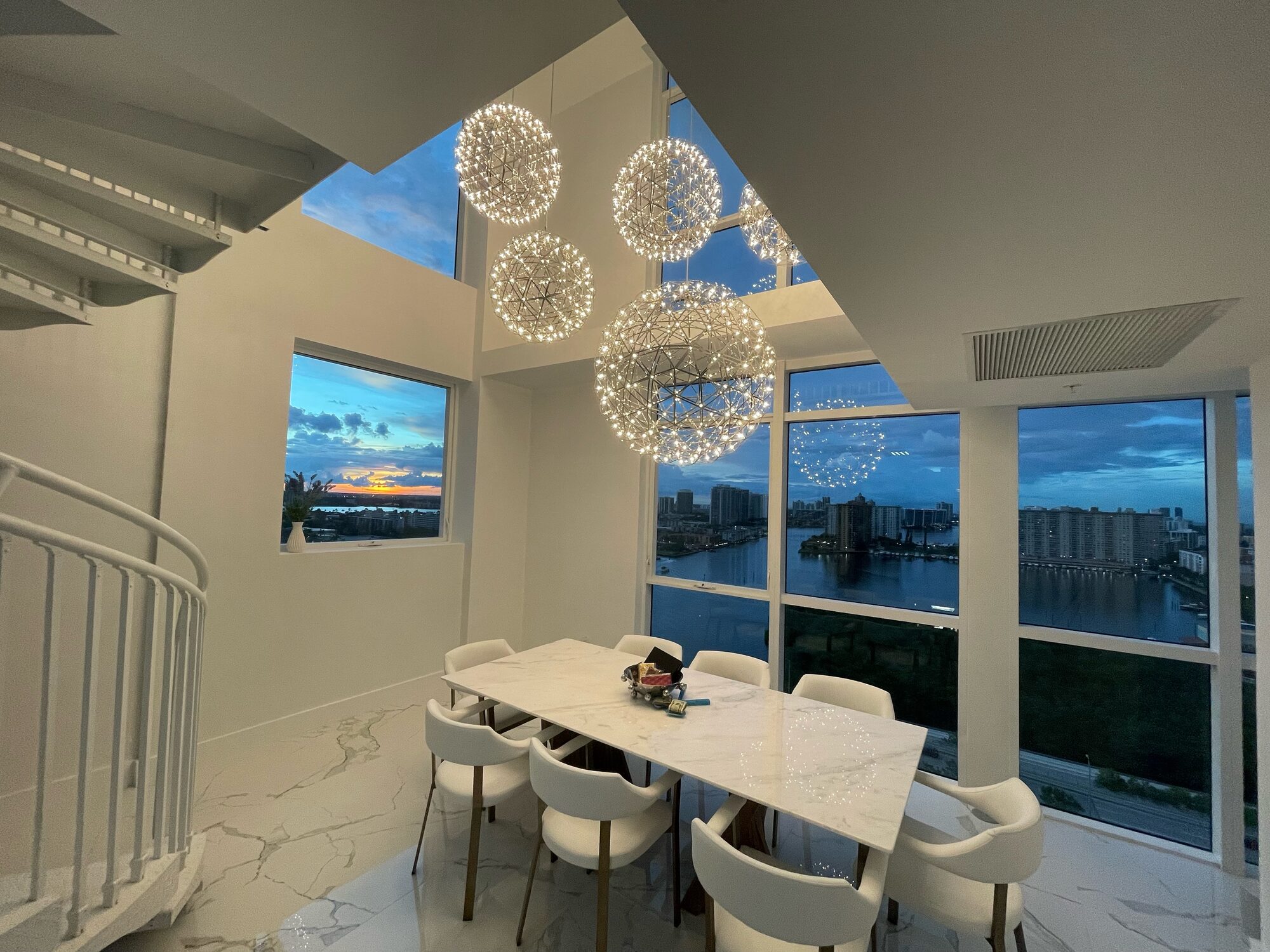 4U Lighting · Miami